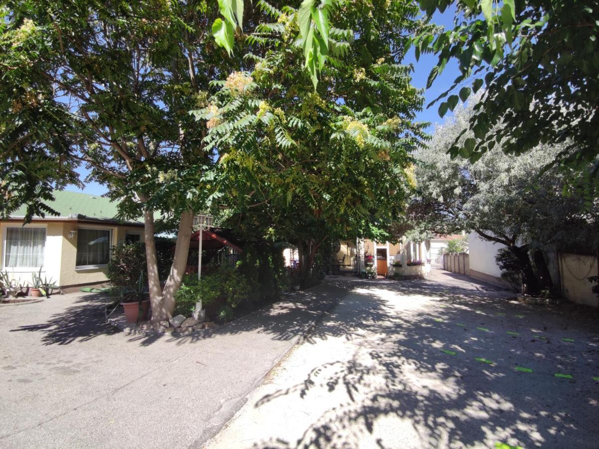 Hotel Oswaldo Βουδαπέστη Εξωτερικό φωτογραφία
