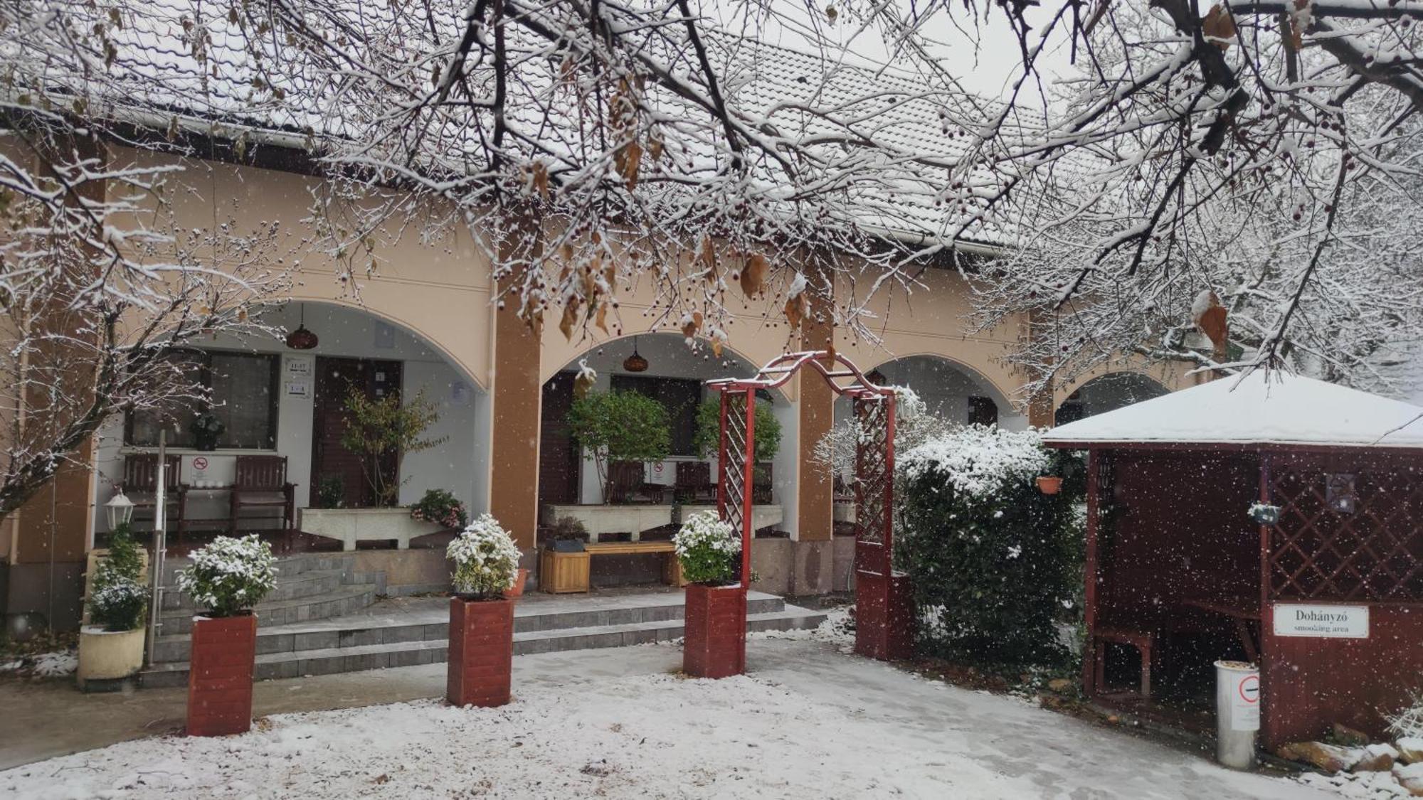 Hotel Oswaldo Βουδαπέστη Εξωτερικό φωτογραφία