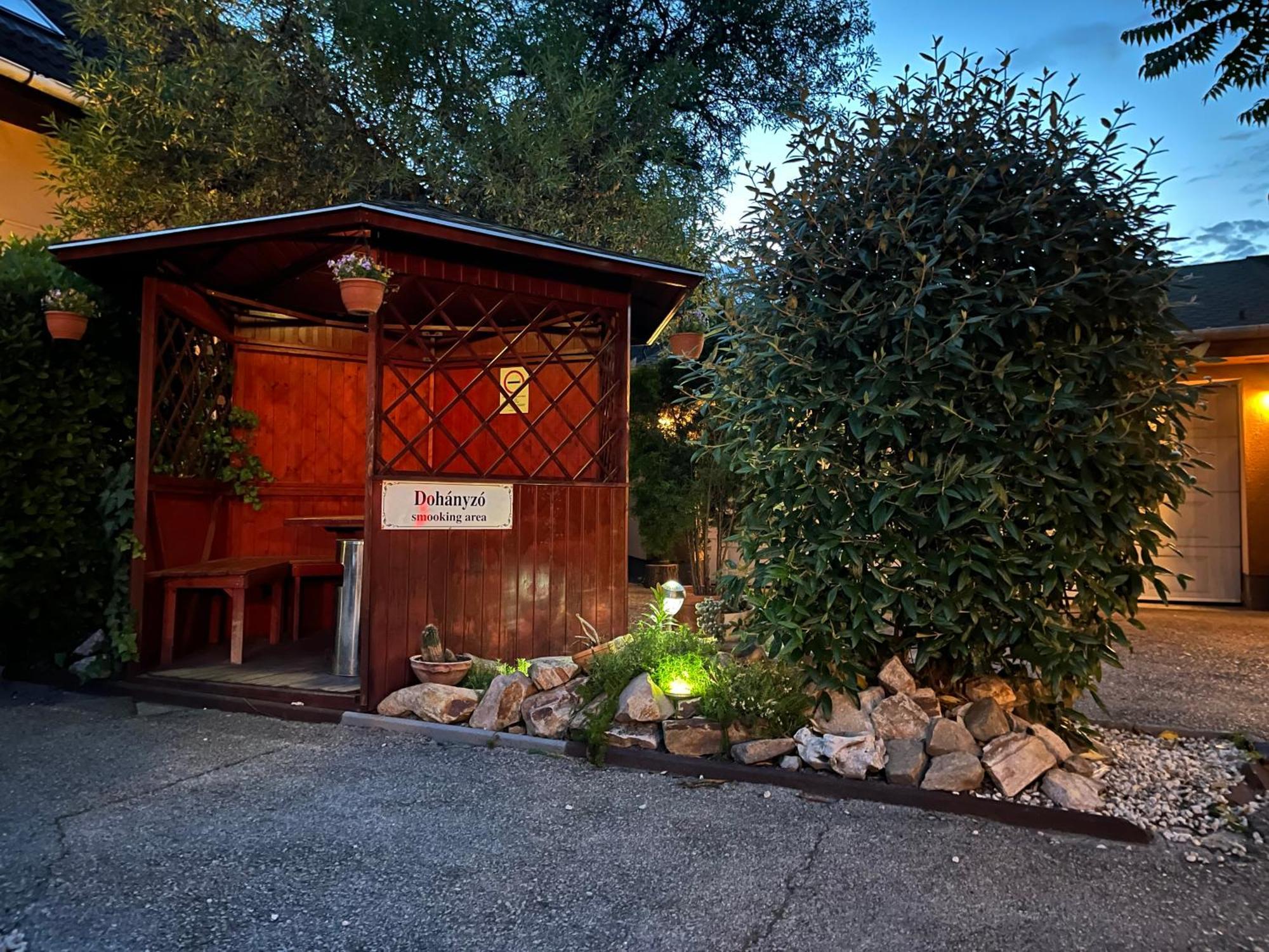 Hotel Oswaldo Βουδαπέστη Εξωτερικό φωτογραφία